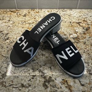 CHANEL Monochrome Logo Slides